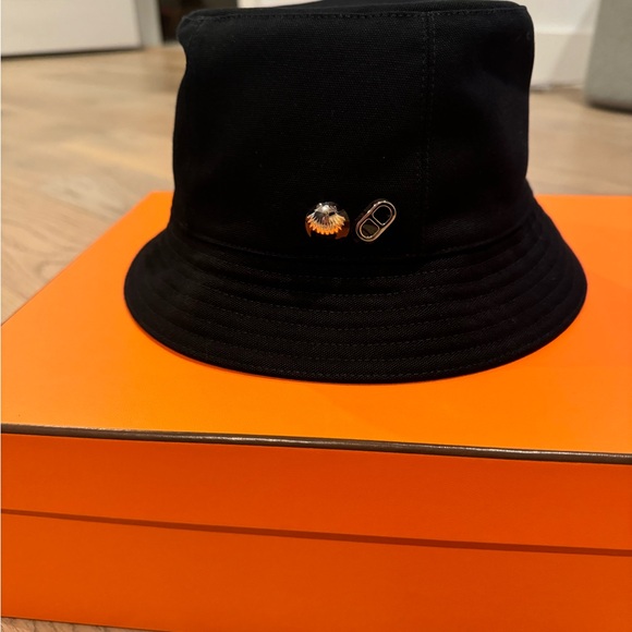 Hat - Picture 4 of 4